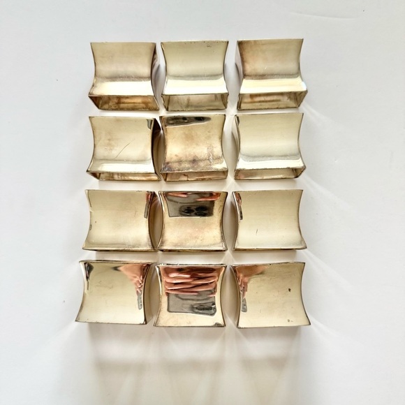 Pottery Barn Set Of 12 Silver Plated Napkin Rings Curved Square - Picture 1 of 9